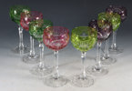 8 vinglass med farget klokke