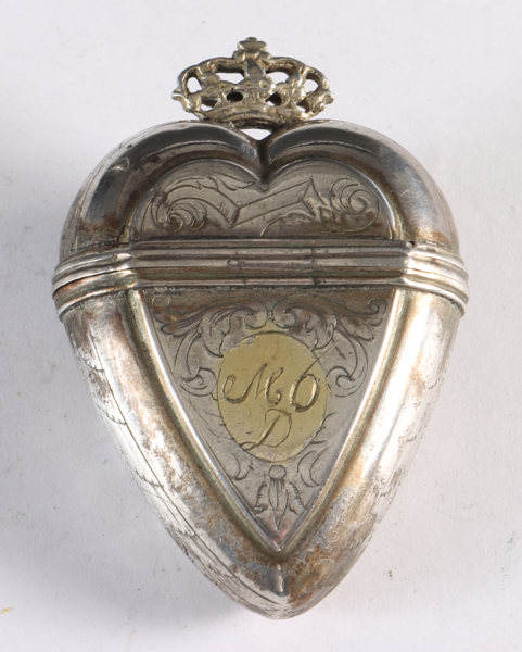 Luktevannshus i sølv, 1700 t.