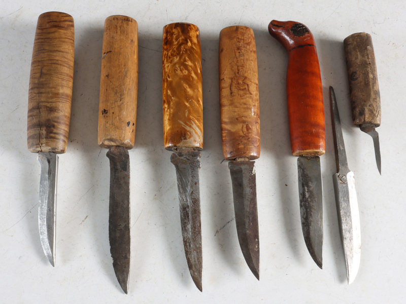 6 kniver og knivblad.