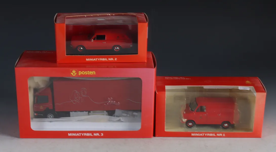 3 miniatyrbiler, Posten.