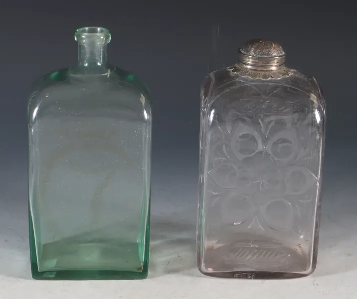 2 flasker i glass, 1800 t.