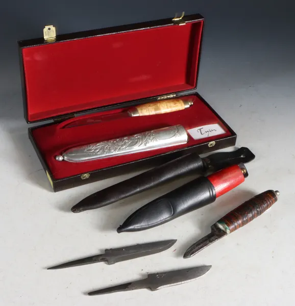 3 kniver og 2 knivblad.