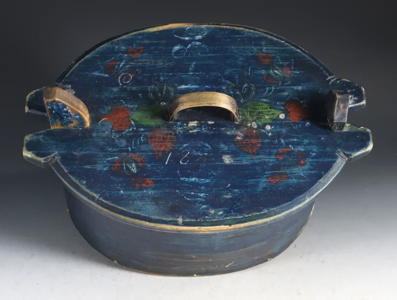 Tine med rosemalt lokk, 1851.