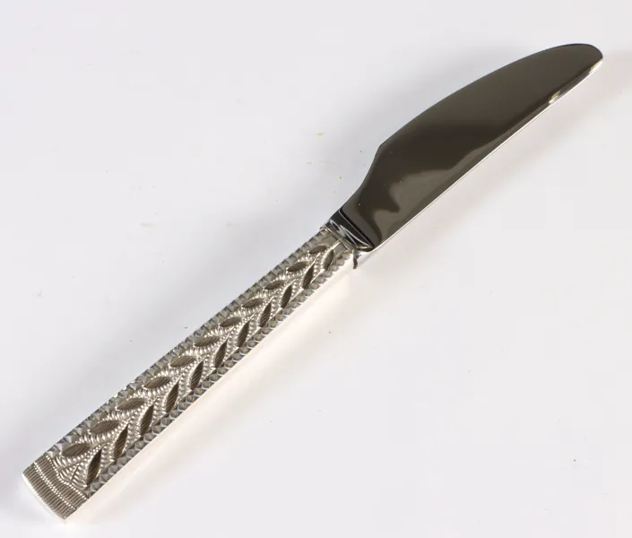 6 kniver i sølv, Juvel.