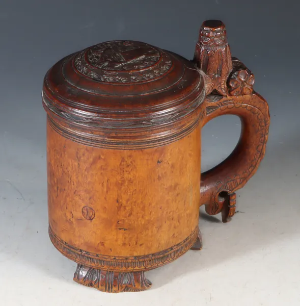 Utskåret krus, 1800 t.