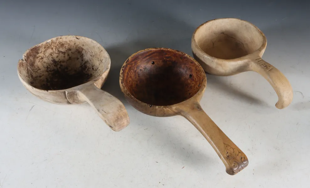 3 øser i tre, 1800 t.