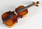 Miniatyrviolin.
