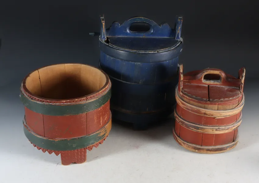 3 bondeantikviteter, 1800 t.