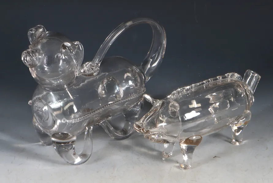 Fyllehund og fyllesvin i glass.