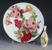 Liten vase og platte m/blomster, PP.