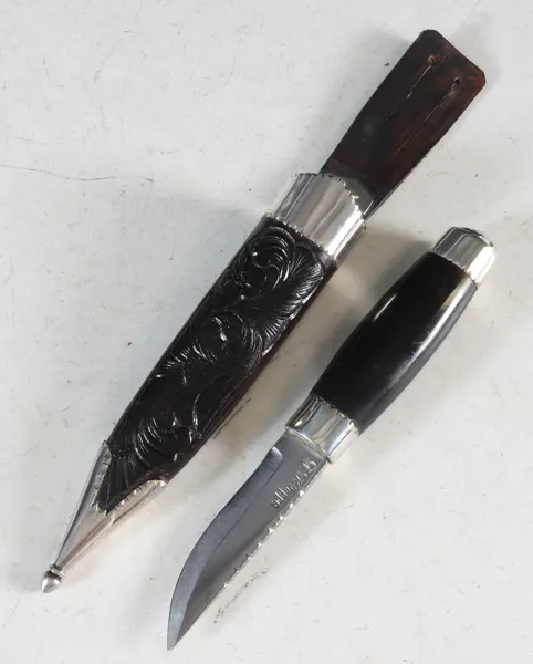 Slirekniv med sølvholker, G. Kleppe.